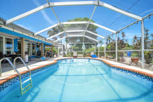 215 Entrada Dr, Hollywood, FL 33021 Sold 05/09/25