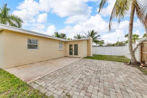 6112 NW 10th St, Margate, FL 33063 Sold 04/21/25