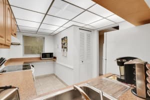 9235 Lagoon Pl 301, Davie, FL 33324 Sold 10/18/24