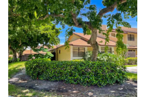 201 SW 97th Ter, Pembroke Pines, FL 33025 Sold 10/25/24