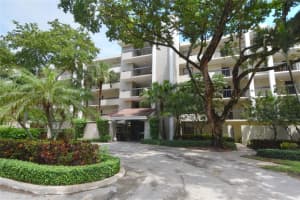 2025 Lavers Cir D-405, Delray Beach, FL 33444 Sold 02/13/25