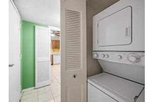 4152 Inverrary Dr 406, Lauderhill, FL 33319 Sold 10/18/24
