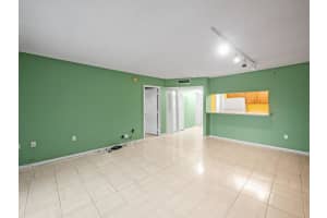 4152 Inverrary Dr 406, Lauderhill, FL 33319 Sold 10/18/24