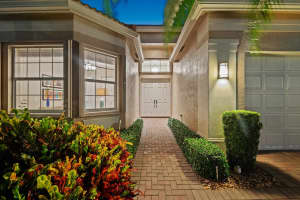 9729 S Dovetree Isle Dr, Boynton Beach, FL 33473 Sold 01/17/25