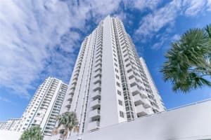 1370 S Ocean Blvd 405, Pompano Beach, FL 33062 Sold 10/21/24