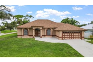 574 Alamanda Avenue, Sebastian, FL 32958 Sold 10/30/24