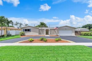 220 SW 71 Terrace, Pembroke Pines, FL 33023 Sold 10/22/24