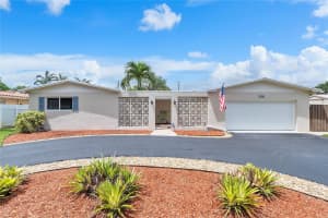 220 SW 71 Terrace, Pembroke Pines, FL 33023 Sold 10/22/24