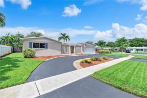 220 SW 71 Terrace, Pembroke Pines, FL 33023 Sold 10/22/24
