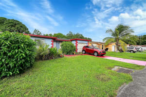 831 SW 64th Ave, North Lauderdale, FL 33068 Sold 02/28/25