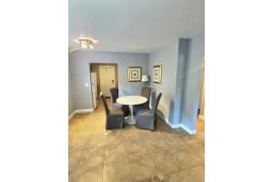 2607 NE 8th Ave 1, Wilton Manors, FL 33334 Sold 09/26/24
