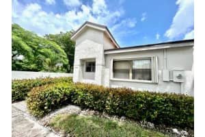 7951 NW 10th Ct 7951, Plantation, FL 33322 Sold 10/15/24