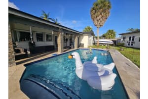 8250 SW 204th St, Cutler Bay, FL 33189 Sold 10/18/24