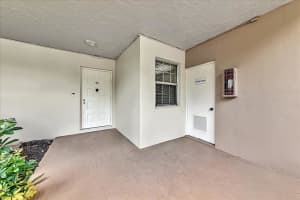 3621 Oaks Clubhouse Dr 104, Pompano Beach, FL 33069 Sold 11/12/24
