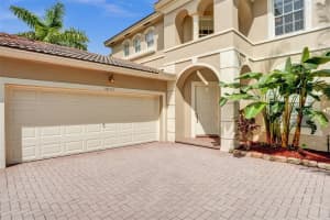 5872 NW 120th ave, Coral Springs, FL 33076 Sold 01/17/25