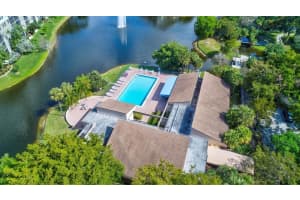 2104 S Cypress Bend Dr 306, Pompano Beach, FL 33069 Sold 11/22/24
