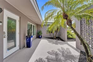 4050 NE 15th Ave, Oakland Park, FL 33334 Sold 11/22/24