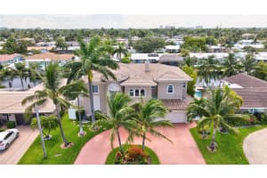 711 SE 6th Ter, Pompano Beach, FL 33060 Sold 02/04/25