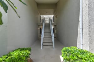 3207 S Lakeview Cir 103, Hutchinson Island, FL 34949 Sold 10/08/24
