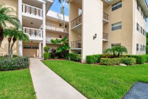 15 Colonial Club Dr 105, Boynton Beach, FL 33435 Sold 10/18/24