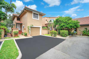 9017 W Sunrise Blvd 9017, Plantation, FL 33322 Sold 11/22/24