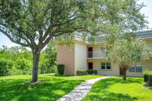 27 Vista Gardens Trl, Vero Beach, FL 32962 Sold 11/08/24