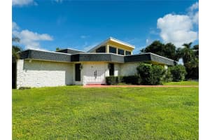 5613 S Travelers Palm Ln, Tamarac, FL 33319 Sold 01/17/25