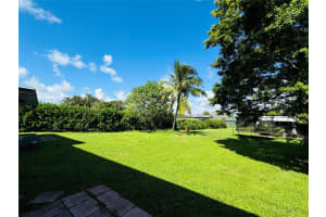 5613 S Travelers Palm Ln, Tamarac, FL 33319 Sold 01/17/25