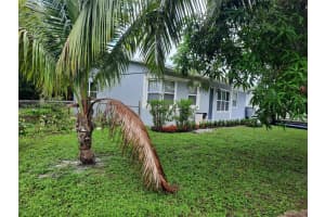 2531 NE 10th Ter, Pompano Beach, FL 33064 Sold 01/31/25