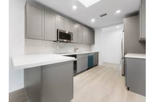 13505 Whispering Lakes Ln, Palm Beach Gardens, FL 33418 Sold 05/08/25