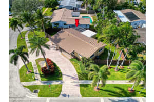 541 SE 4th St, Deerfield Beach, FL 33441 Sold 08/15/25