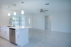 570 NE 46th St, Oakland Park, FL 33334 Sold 11/13/24