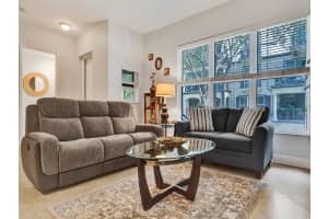 2633 NE 14th Ave 104, Wilton Manors, FL 33334 Sold 02/18/25