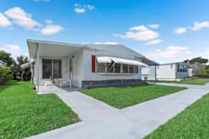 124 NW 53rd St, Deerfield Beach, FL 33064 Sold 11/25/24