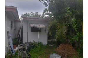 1398 NE 37th St, Oakland Park, FL 33334 Sold 10/30/24