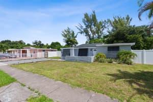 123 Miami Gardens Rd, West Park, FL 33023 Sold 02/14/25