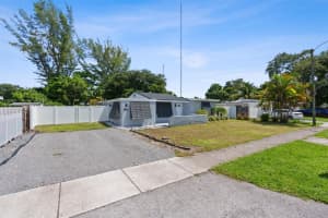 123 Miami Gardens Rd, West Park, FL 33023 Sold 02/14/25