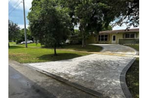 6521 sw 9th street, Pembroke Pines, FL 33023 Sold 01/15/25