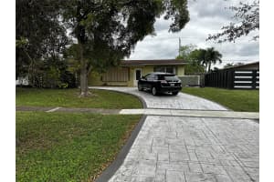6521 sw 9th street, Pembroke Pines, FL 33023 Sold 01/15/25