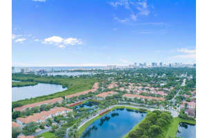 1250 Weeping Willow Way 1250, Hollywood, FL 33019 Sold 12/18/24