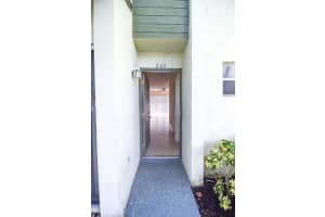 846 Crystal Lake Dr 846, Deerfield Beach, FL 33064 Sold 12/10/24