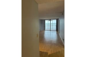 110 Lake Emerald Dr 302, Oakland Park, FL 33309 Sold 12/04/24