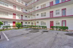 4270 NW 40th St 111, Lauderdale Lakes, FL 33319 Sold 12/05/24