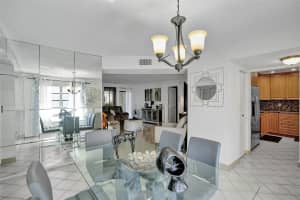 4270 NW 40th St 111, Lauderdale Lakes, FL 33319 Sold 12/05/24