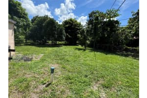 12200 18TH PLACE, Miami, FL 33167 Sold 10/15/24
