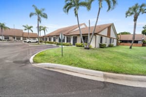 1080 Parkside Green Dr D, Greenacres, FL 33415 Sold 10/29/24