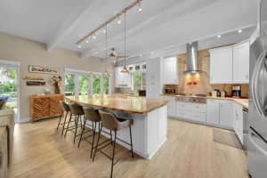 1112 NE 2ND ST, Fort Lauderdale, FL 33301 Sold 11/15/24