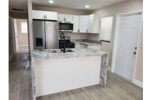 560 NW 18th St, Pompano Beach, FL 33060 Sold 03/13/25