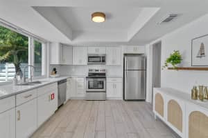 1300 Arthur St, Hollywood, FL 33019 Sold 04/11/25