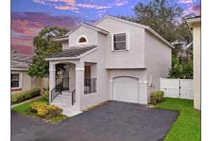 9845 NW 2nd St, Plantation, FL 33324 Sold 10/16/24